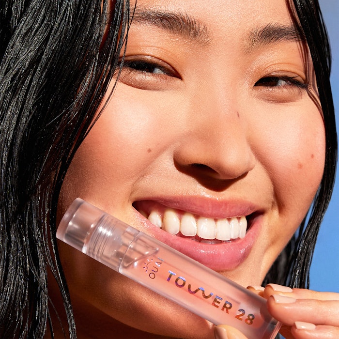 The fragrance-free formula is made with good-for-you plant-based ingredients like apricot oil and raspberry seed oil.