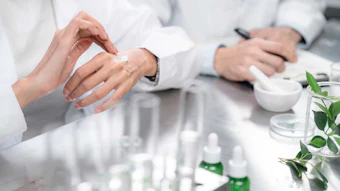 Topical application of Macrocystis pyrifera ferment for 24 hr significantly lowered the expression of several inflammatory mediators (e.g., IL1B, IL6, CXCL8, IL33) and matrix metalloproteinases.