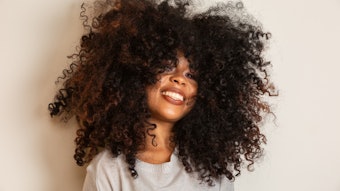 Per the latest research, Apiscalp reduces scalp itching by 80% among those test subjects with textured hair.