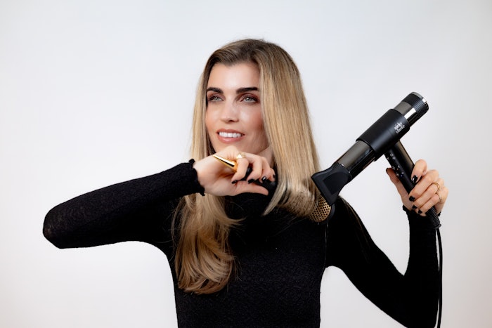 This marks the third season that Nicky Clarke is collaborating with New York Fashion Week hair teams, underscoring the brand’s commitment to supporting professional hairstylists and promoting diversity and innovation within the global fashion community.