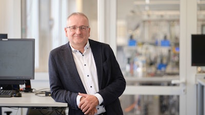“Our new model closes the gap between simple but less meaningful conventional in vitro tests and more time-consuming in vivo studies on test persons,' explains Prof. Stefan Pelzer, Ph.D., Head of Microbiome Research at Evonik's Biotech Hub.