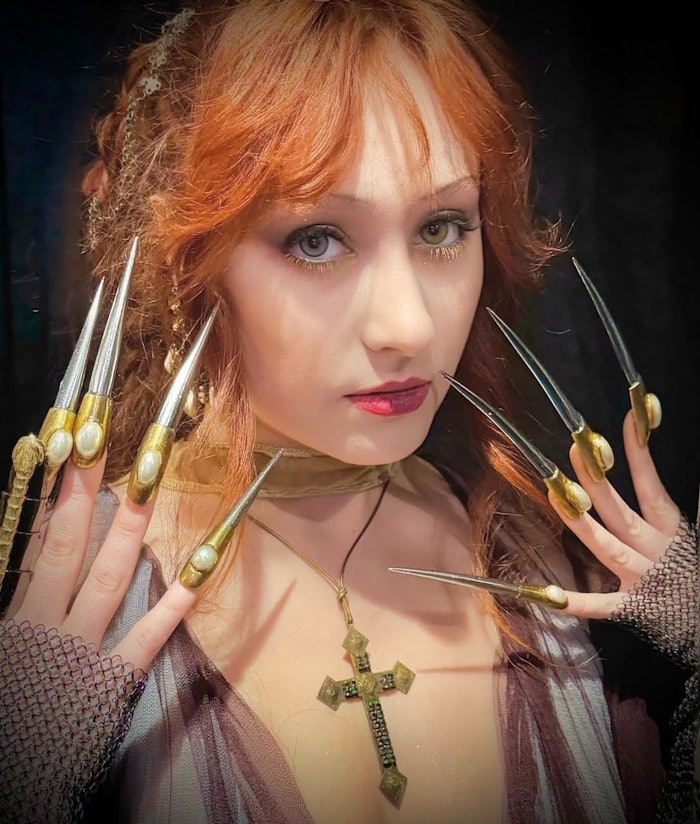 Chappell Roan's nail design features Aprés Nail.