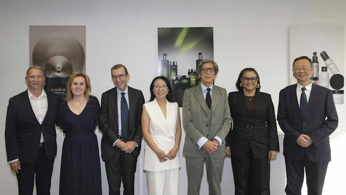 The board serves as a forum for the exchange of cutting-edge ideas, innovative thinking and rigorous challenge to strengthen efforts and help shape future skin care.