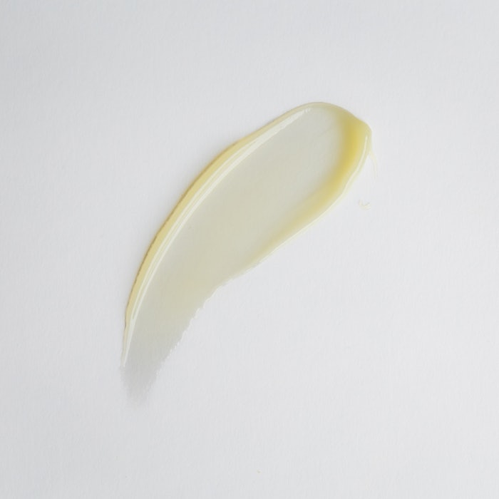 Texture of the new peptide lip booster