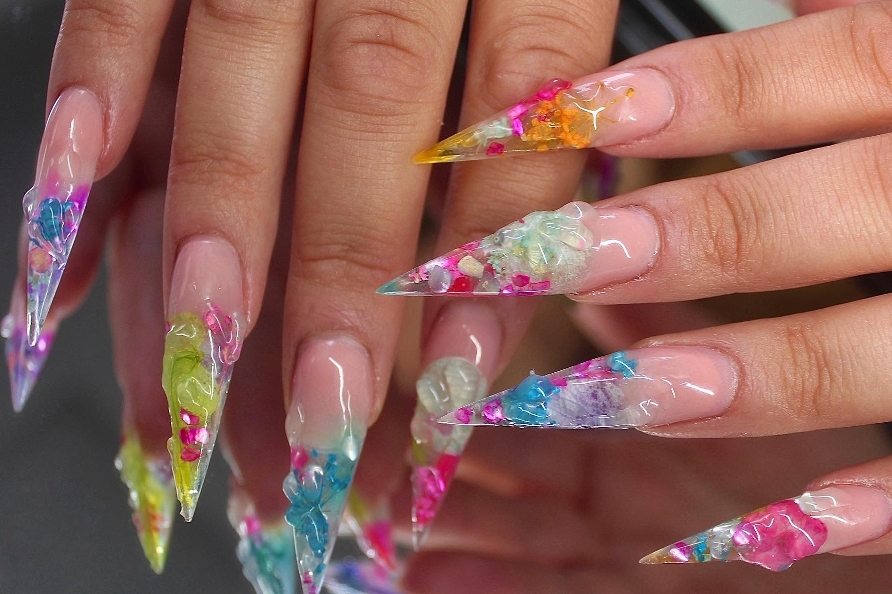 3D floral nail art