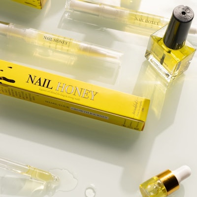 Twinkled T Nail Honey