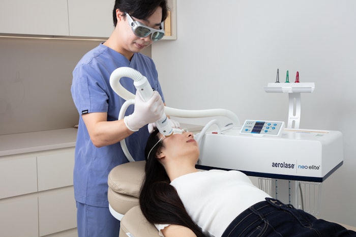 The Neo Elite&rsquo;s 650-microsecond 1064nm Nd:YAG laser penetrates deeply to treat acne at multiple levels.