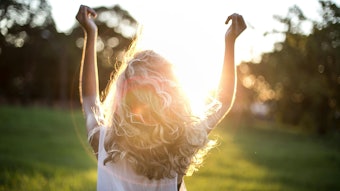 Assessa's Zinbloq reportedly protects hair from environmental damage and oxidative stress.