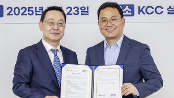 KCC Silicon CEO Song Young-geun (left) and LG H&H CTO Kang Nae-gyu (right) signed off on the agreement.