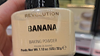 Revolution Baking Powder (shown in Banana)
