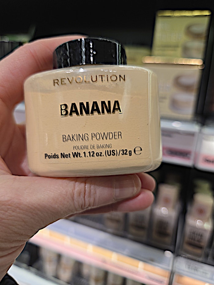 Revolution Baking Powder (shown in Banana)