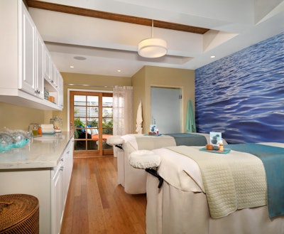 A couples suite at Spa L'Auberge.