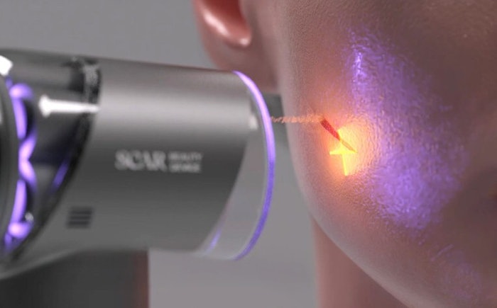 The award-winning device is the first of its kind, offering an all-in-one solution that combines scar treatment with cosmetic coverage.