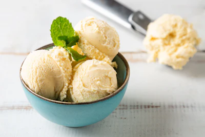 Sensory evaluation of Brazilian V. pompona extracts further demonstrated pronounced vanilla, floral, and fruity attributes.