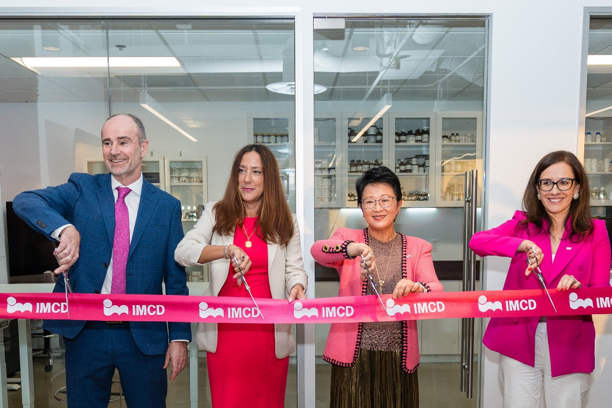 IMCD opens new Beauty & Personal Care laboratory in Brea, California. Left to right: Ian Lawrence, director, IMCD Beauty & Personal Care, Americas; Danielle Wheeler, technical director, Americas; Tua Rubiano, technical manager, IMCD Beauty and Personal Care, US; Cindy Zhang, senior application chemist, IMCD Beauty and Personal Care, US.