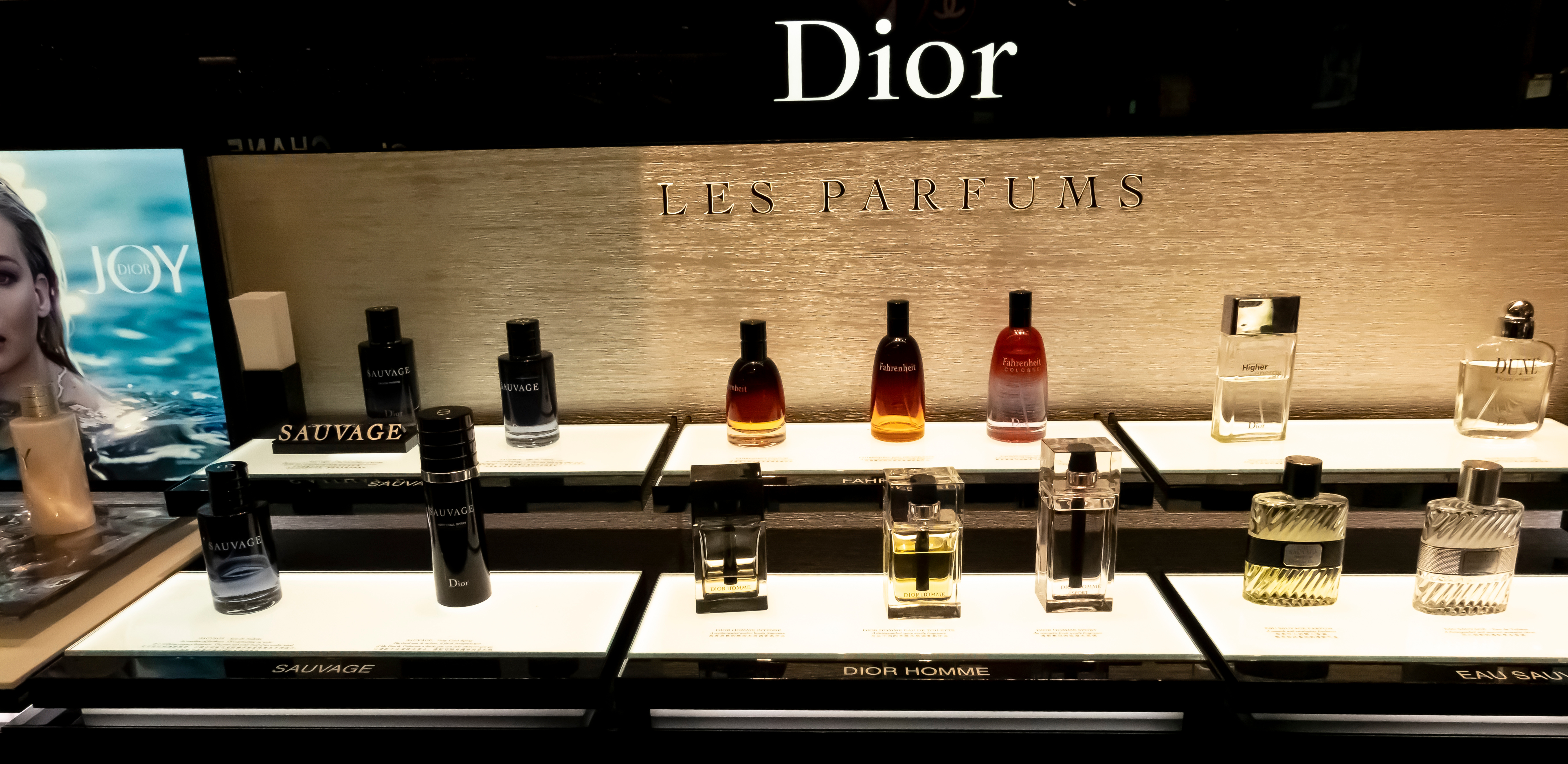 LVMH has appointed V&eacute;ronique Courtois as Chairman and Chief Executive Officer of Parfums Christian Dior and Chairman and CEO of the Group&rsquo;s Beauty division.