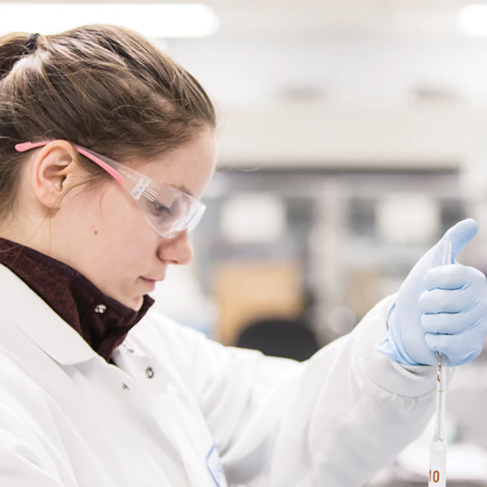 Qs Lab Technician 02(500x500) jpg