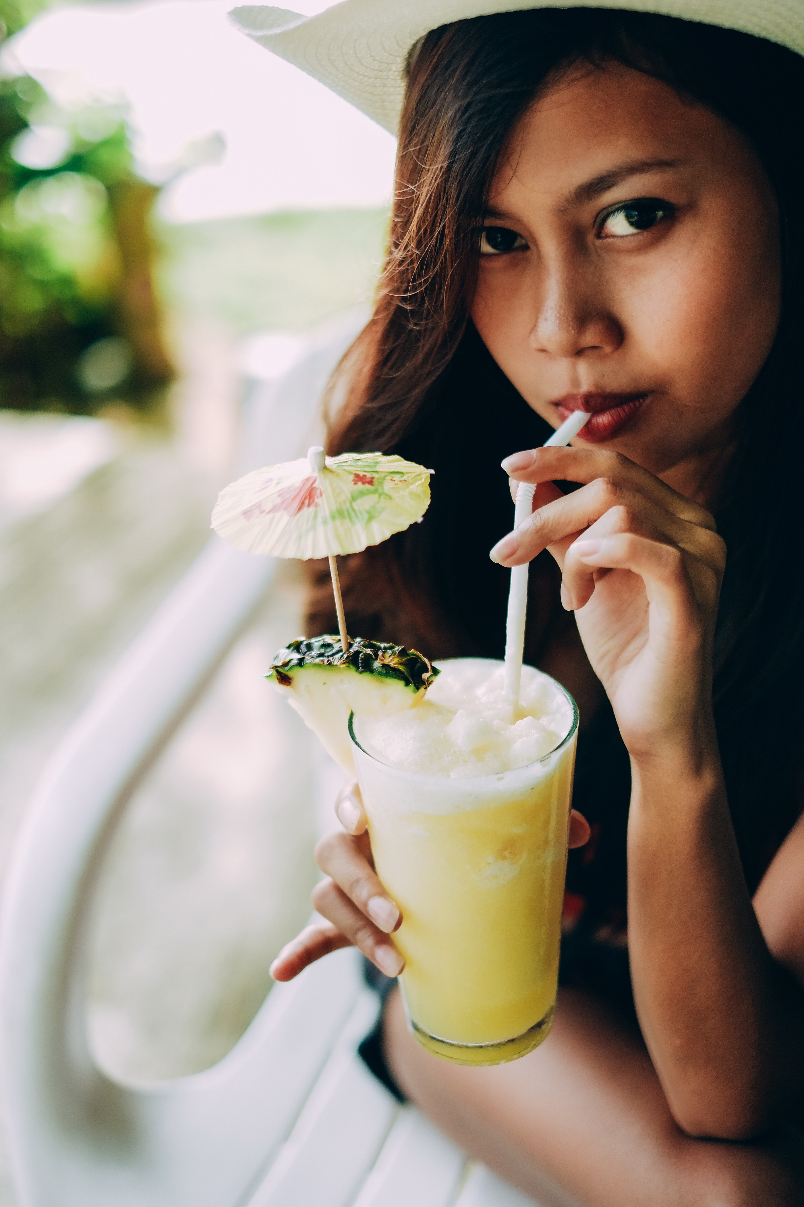 Robertet’s Colada Extract is a highly versatile ingredient that translates the sensory richness of coconut into a refined olfactive profile—shredded coconut, creamy and toasted nuances, juicy fruit facets, and a subtle pineapple flesh note evoking a natural piña colada impression.
